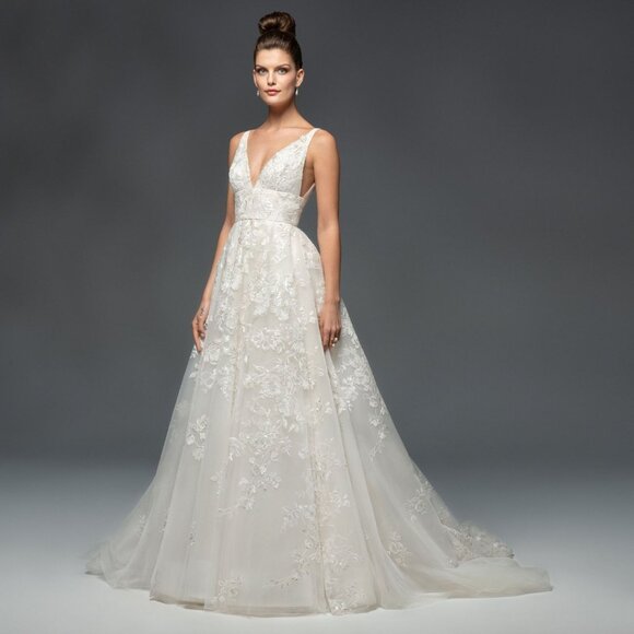 Adelaide Lazaro Bridal gown - Picture 2 of 2